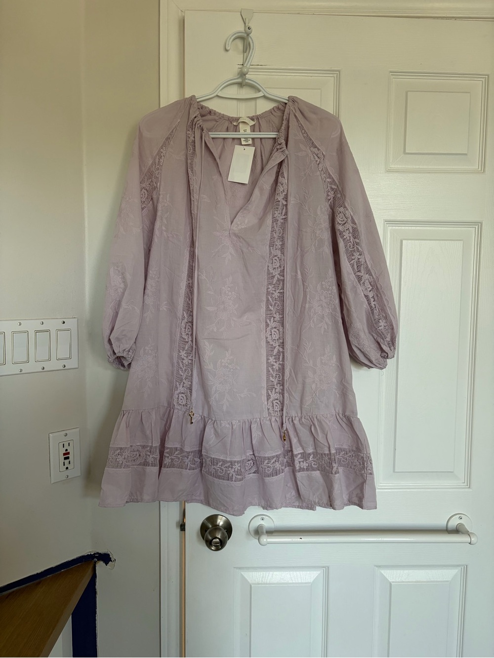 Women’s Lace-Trim Shorts in Light Mauve - M